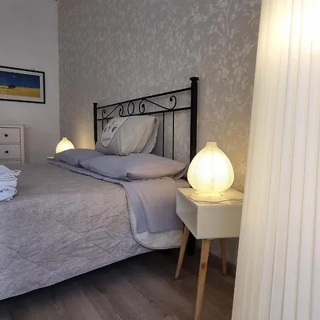 Per Uso Turistico Capone Alessia - A Due Passi Dal Centro Apartman *